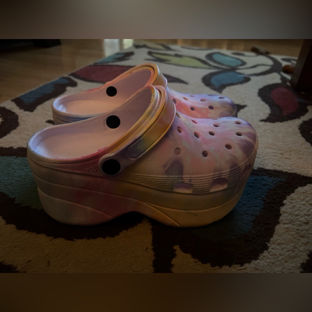 Cape Robbin Gardener Croc Heels Gem